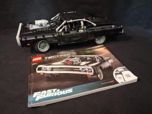 LEGO Dom`s Dodge Charger 42111